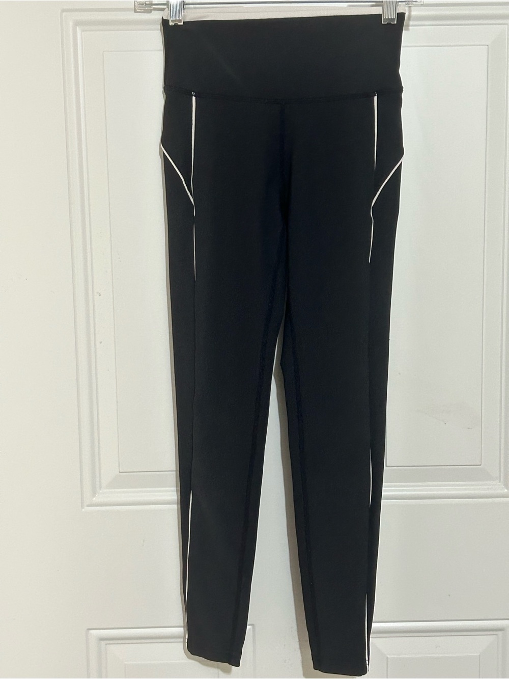Black High-Waist Leggings with White Piping